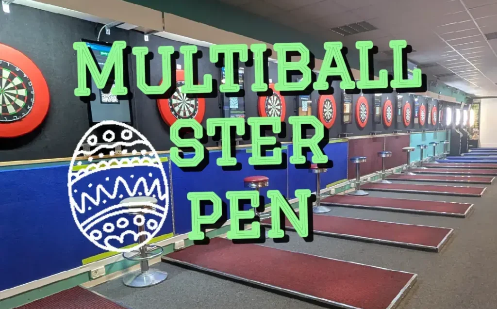 Leerer Raum mit mehreren Dartboards an rotblauen Wänden, weiße Leuchten an der Decke